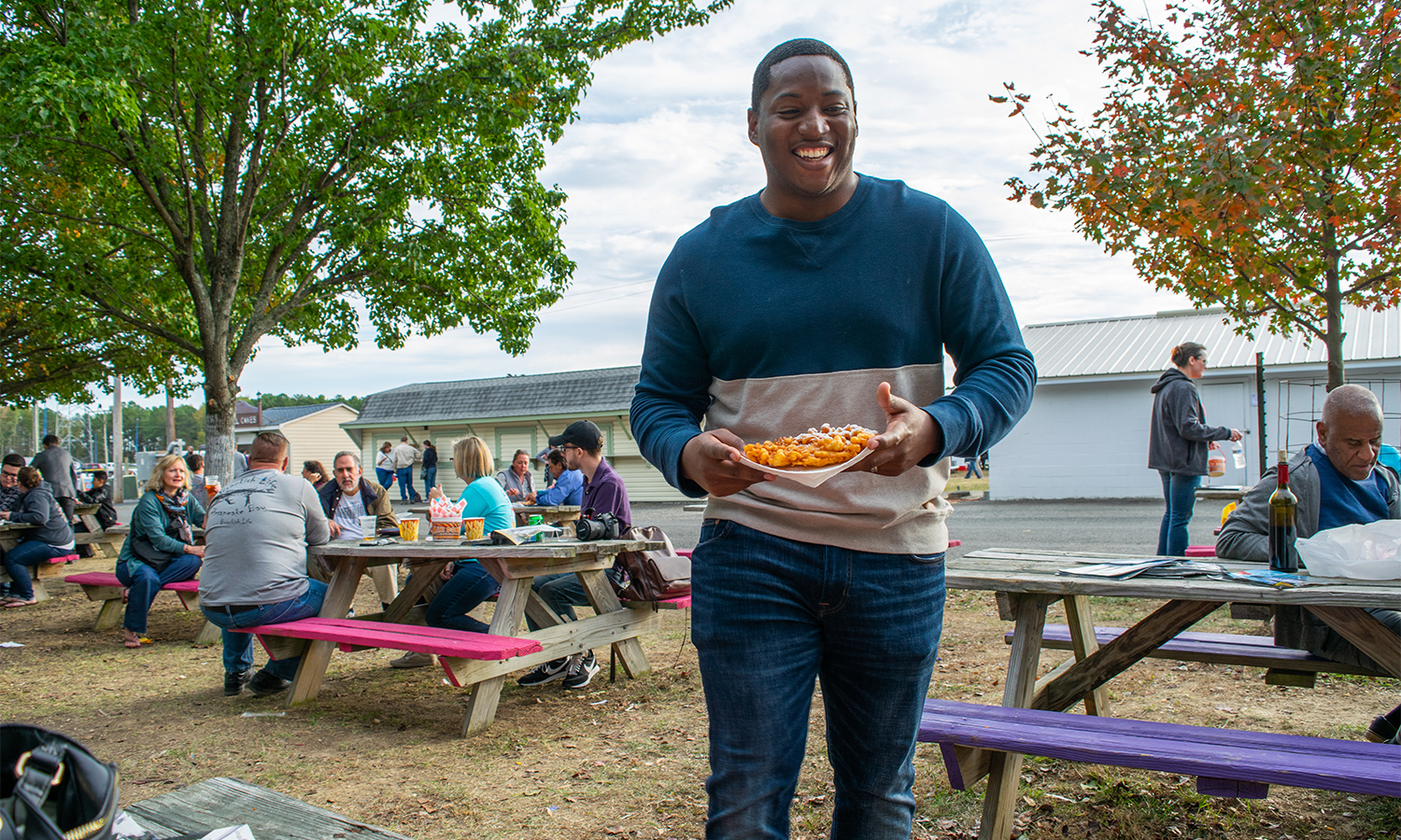 guest grabbing food at the festival